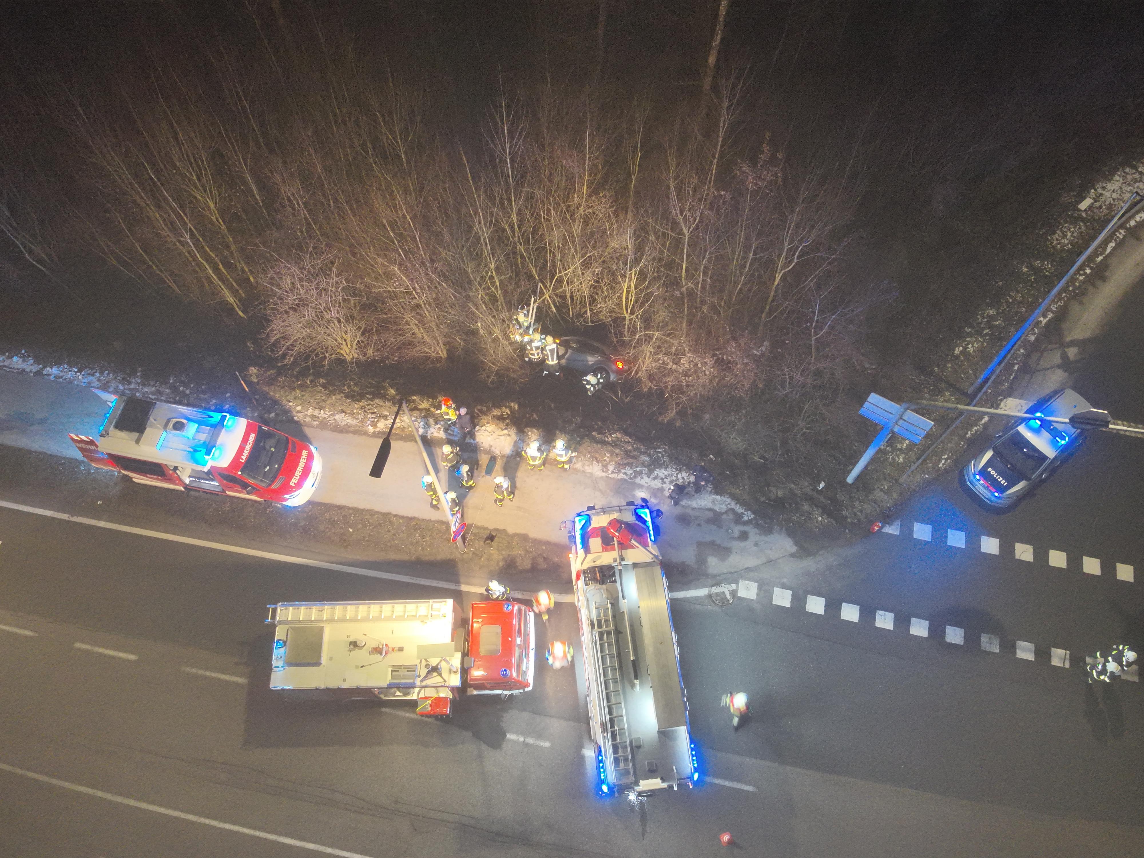 Einsatzfoto Verkehrsunfall ...