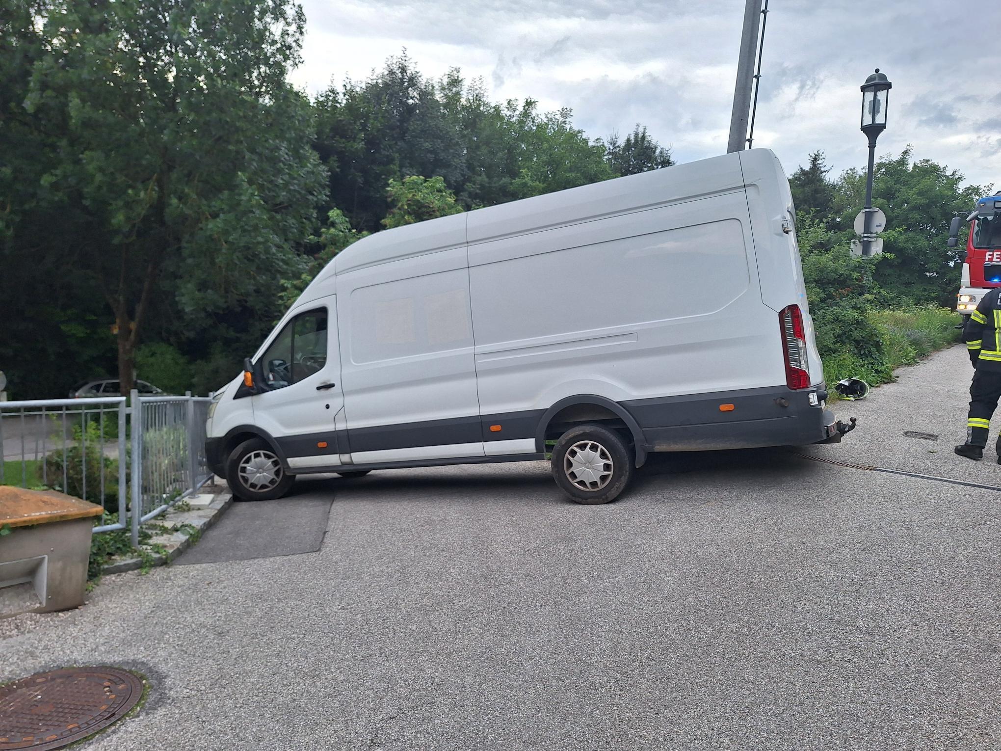 Einsatzfoto Bergung Kleintransporter