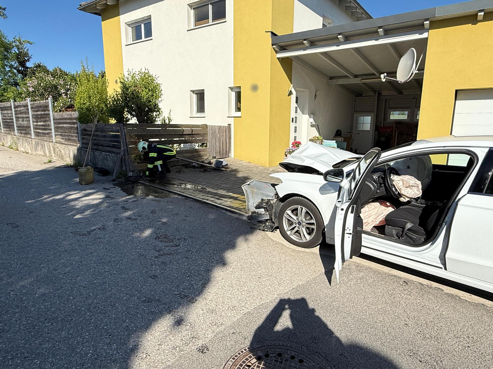 Einsatzfoto Verkehrsunfall ...